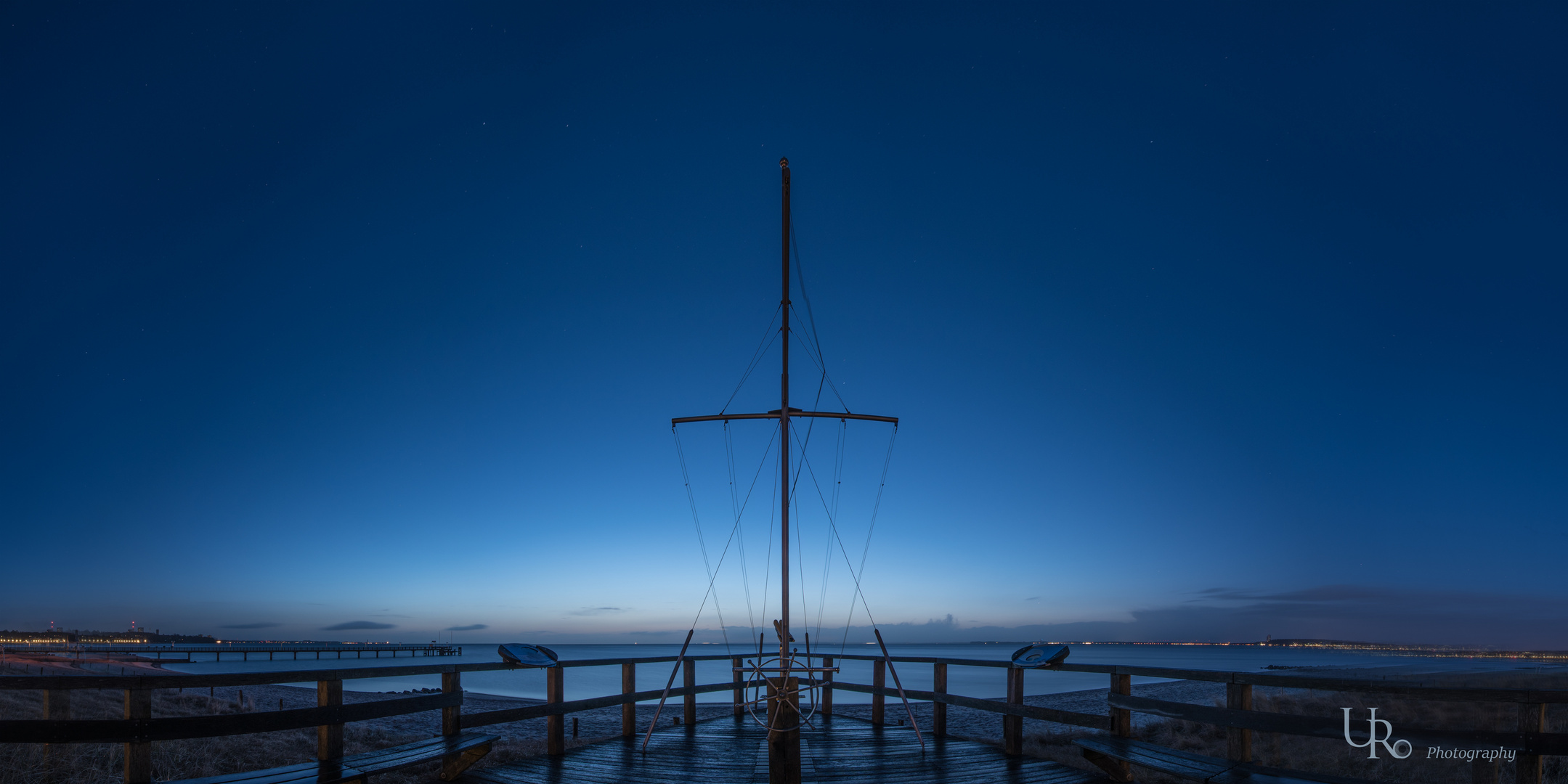 kurz vor der blauen Stunde an der Ostsee