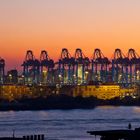 Kurz vor der Nachtschicht im Hafen