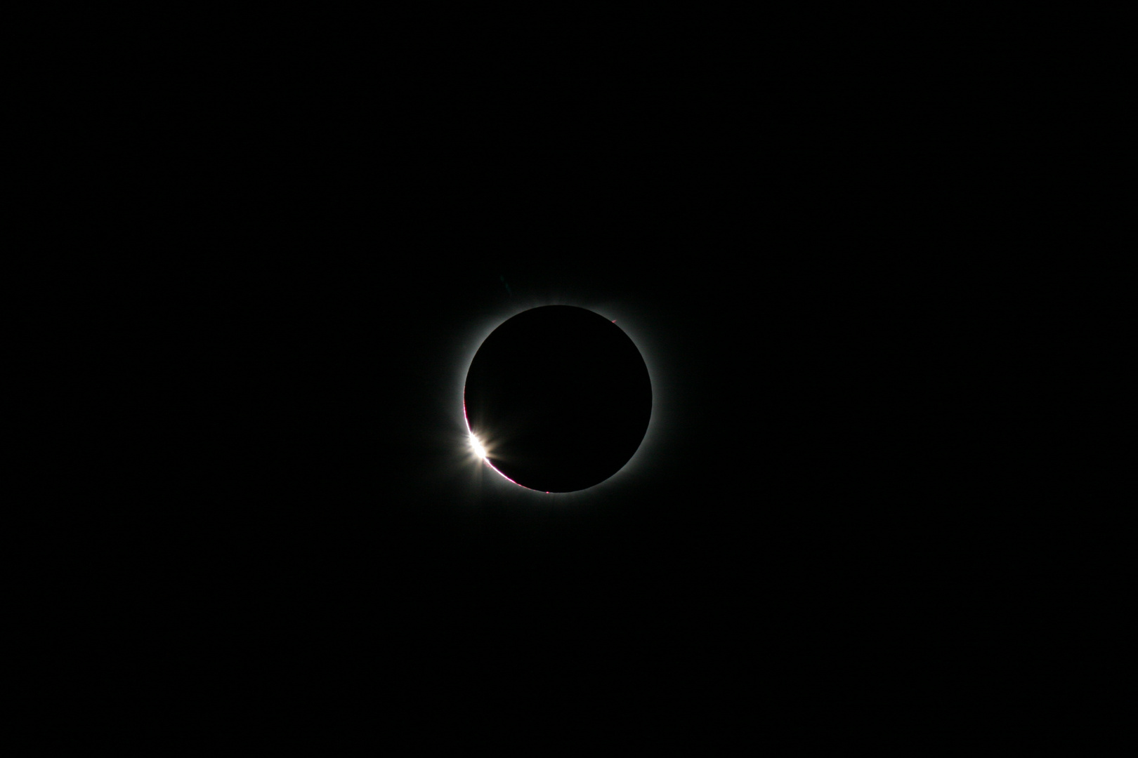 Kurz vor der totalen Sonnenfinsternis