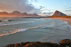 Kurz vor Mitternacht auf den Lofoten