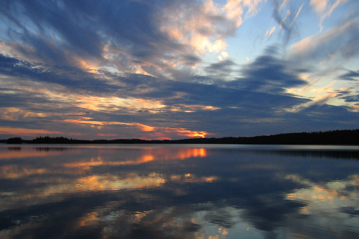 Kurz vor Mitternacht in Finnlands Sommer