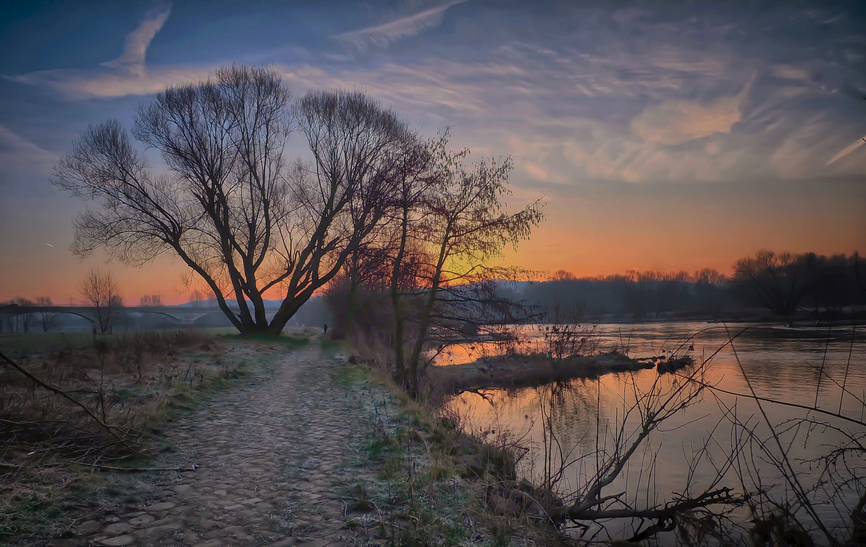 Kurz vor Sonnenaufgang