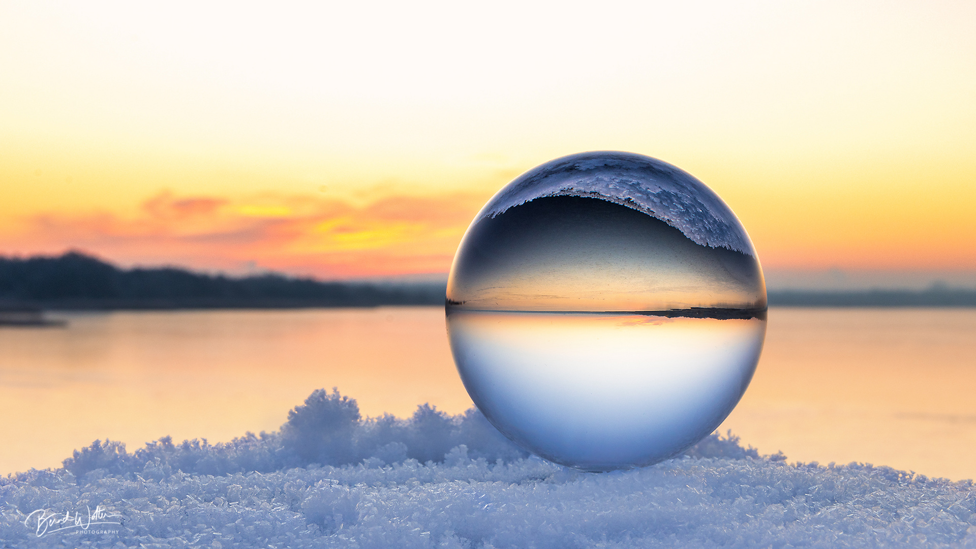 Kurz vor Sonnenaufgang mit Lensball