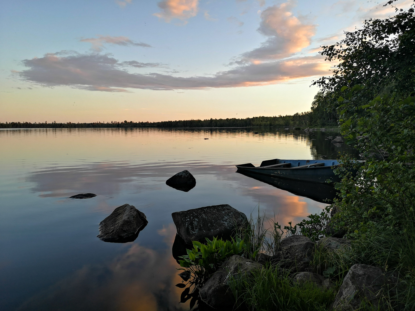 Kurze Rast an einen See in Småland 