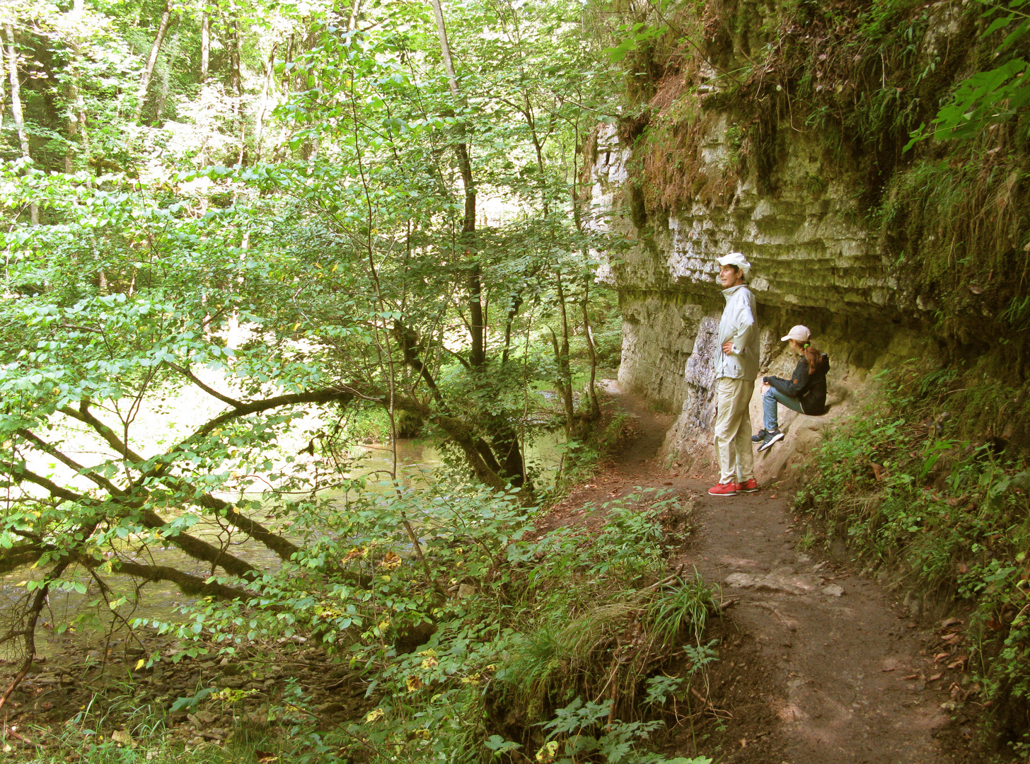 Kurze Rast in der Gauchach-Schlucht