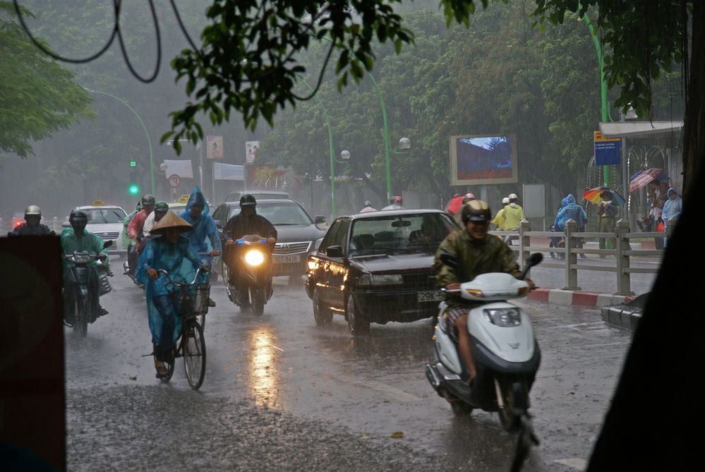 kurzer Regenschauer in Hanoi