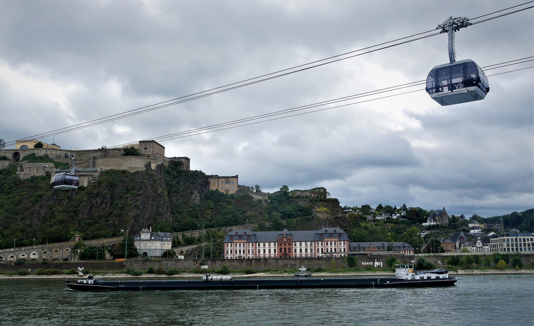 Kurzurlaub 2021 an der Mosel - Schiffsausflug nach Koblenz: Die Festung Ehrenbreitstein