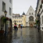 Kurzurlaub 2021 an der Mosel - Schiffsausflug nach Koblenz: Durchblick zum Jesuitenplatz 