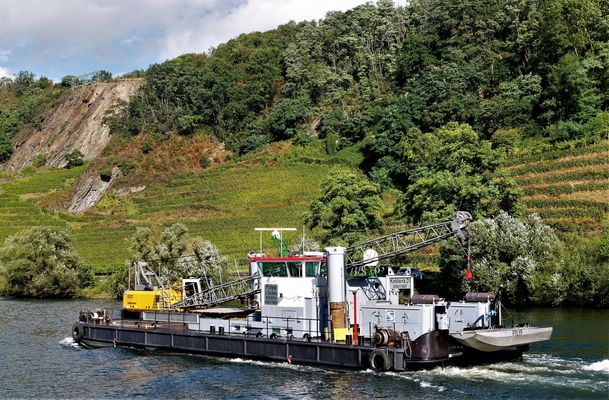 Kurzurlaub 2021 an der Mosel - Schiffsausflug nach Koblenz:Begegnung mit dem Polypen!