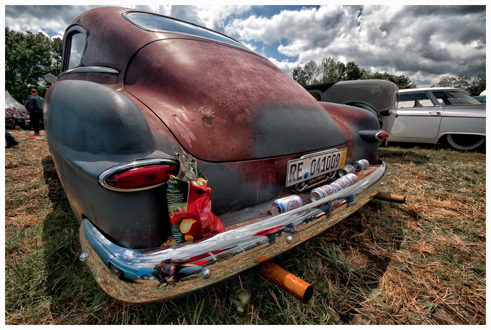 Kustom Kulture Bottrop 2012 - Der einzig wahre nutzen einer Stoßstange.