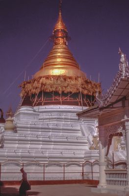 Kuthodaw Pagoda in Mandalay