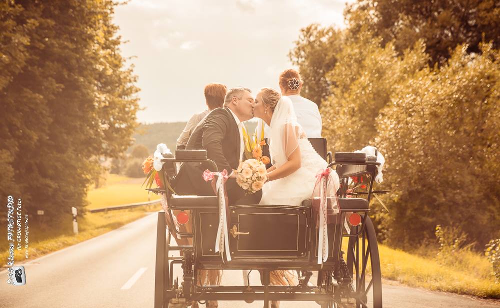 Kutsche der Liebe Foto & Bild erwachsene, paare, hochzeit Bilder auf