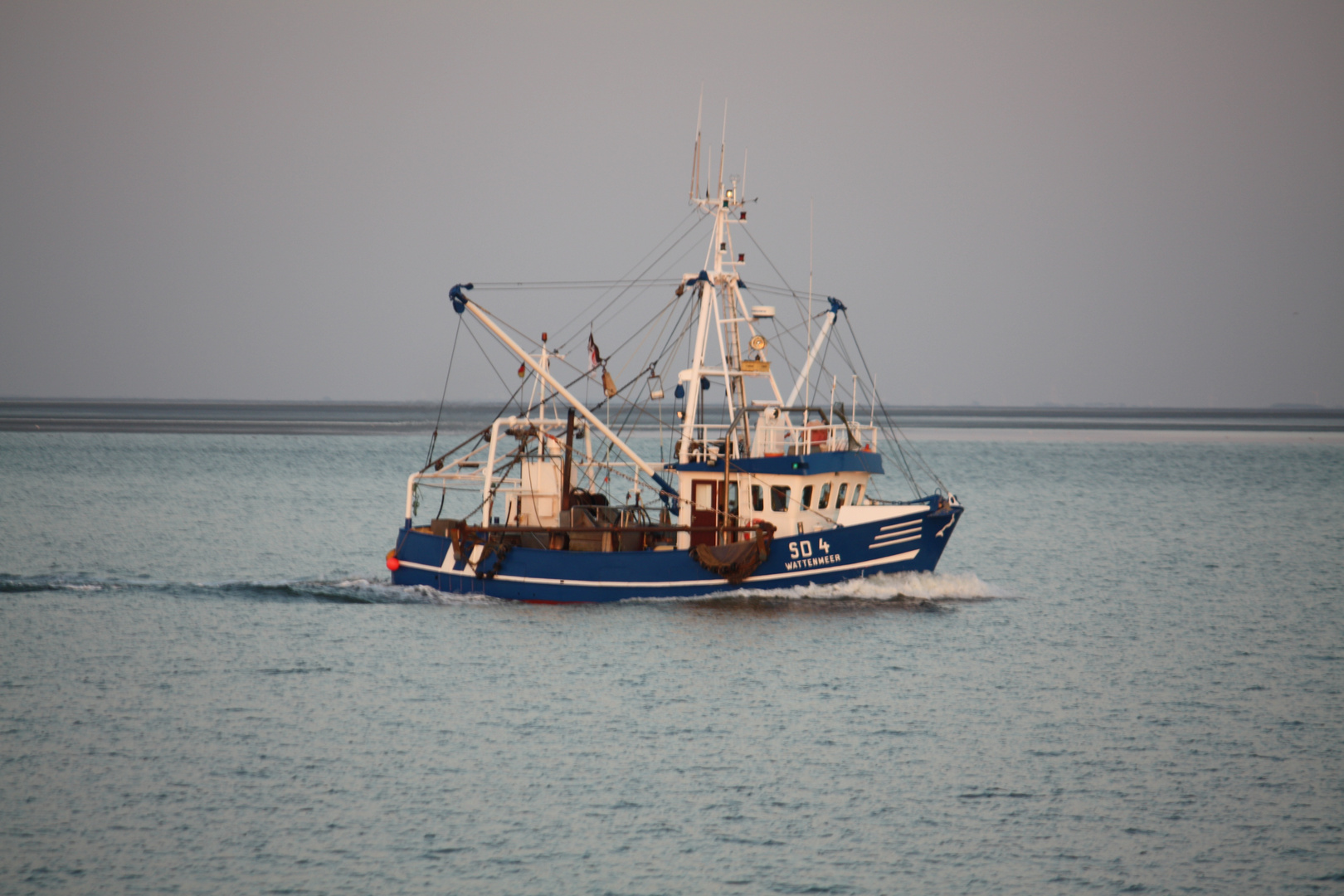 KUTTER IN BÜSUM NORDSEE