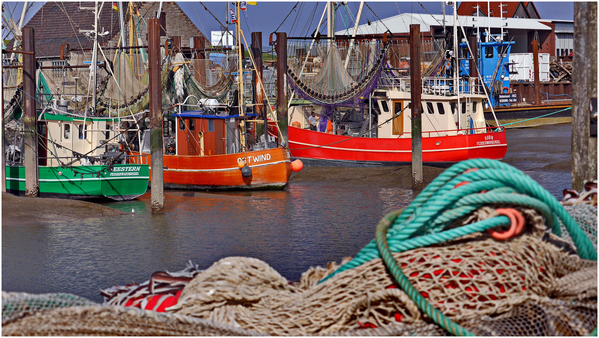 Kutter Kutter Kutter im Hafen (bei Ebbe)