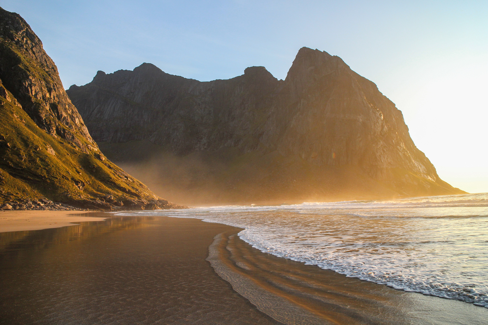 Kvalvika Strand