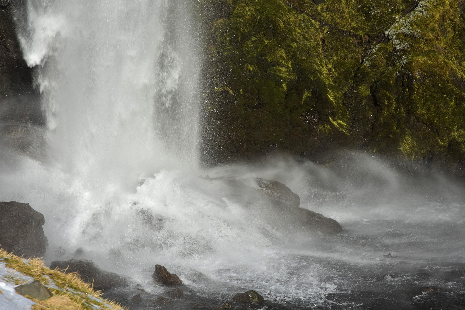 Kvernufoss 2