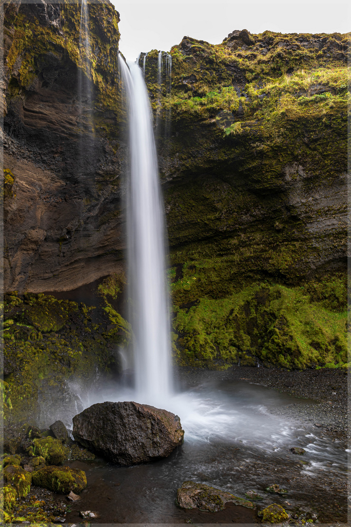 * Kvernufoss *