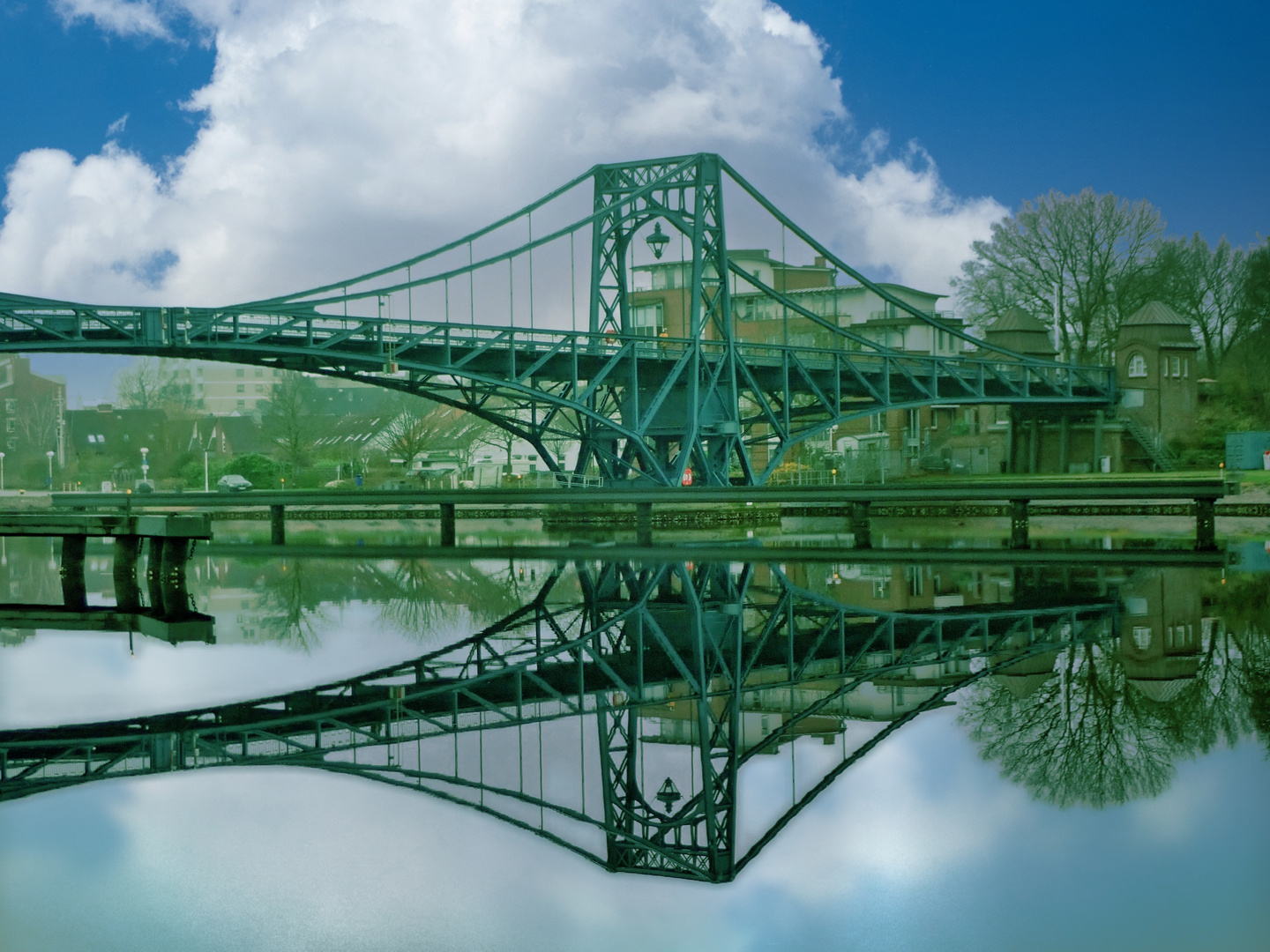 KW Brücke Wilhelmshaven - Spiegelung !