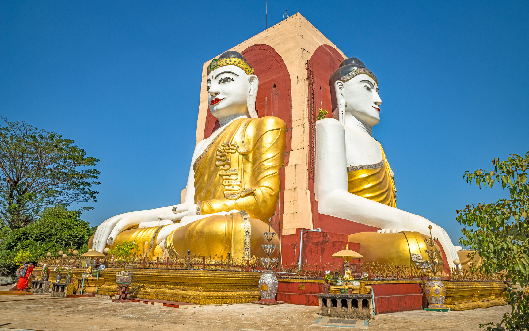 Kyaik Pun Pagode in Bago (1)