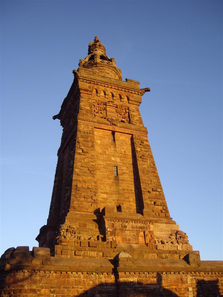 Kyffhäuserdenkmal bei Abendsonne