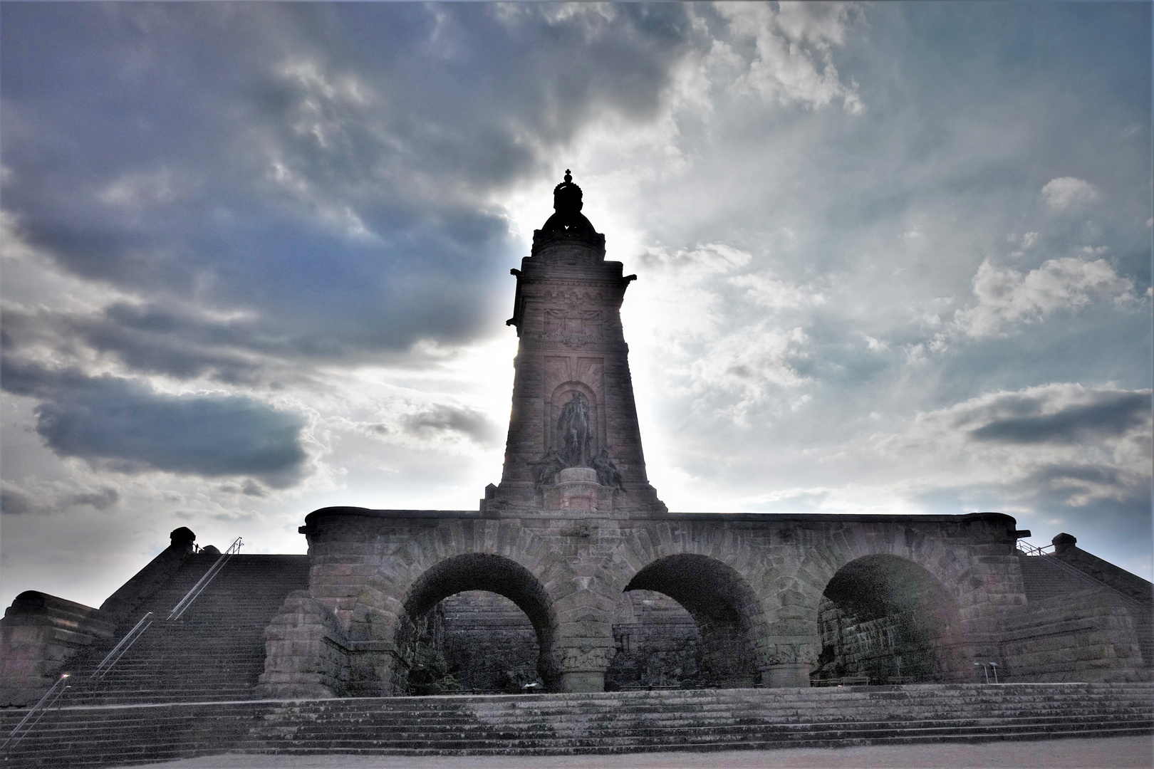 Kyffhäuserdenkmal gegen Abend