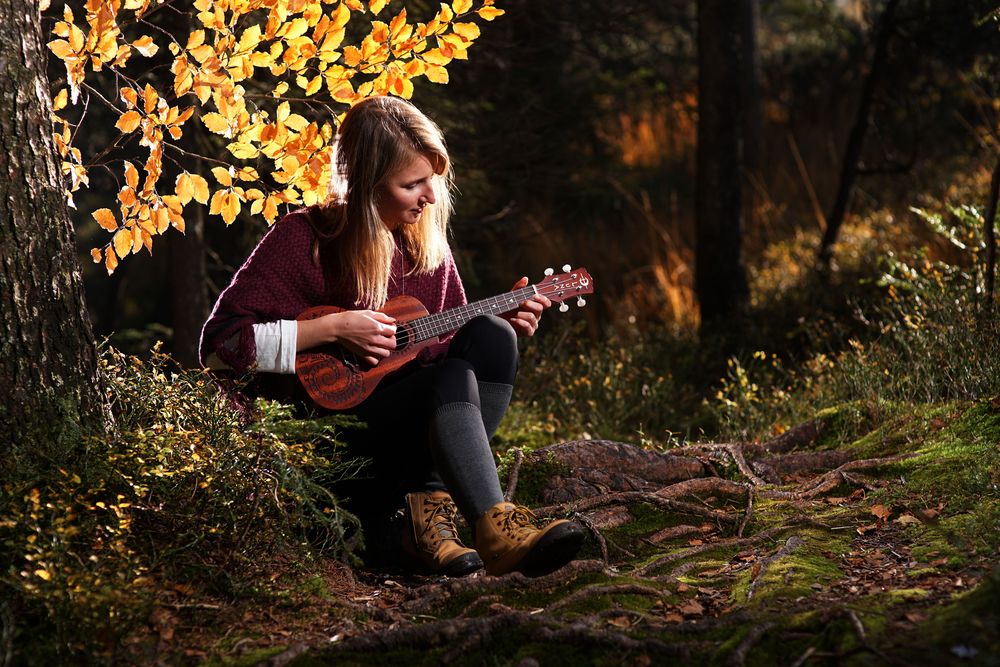 Kylee mit Ukulele