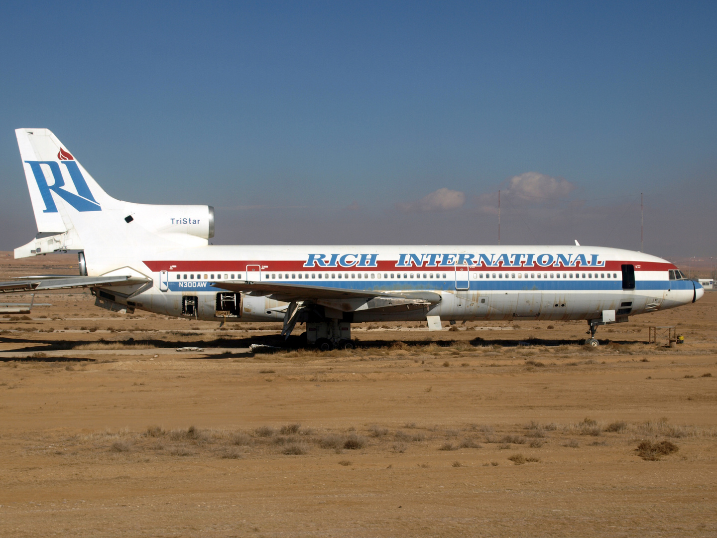 L-1011 TriStar