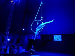 L' ACROBATE