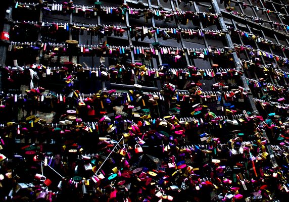 L "AMORE E I SUOI COLORI