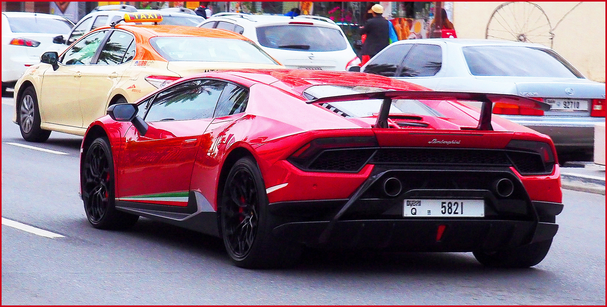 « L » comme Lamborghini et Lundi rouge