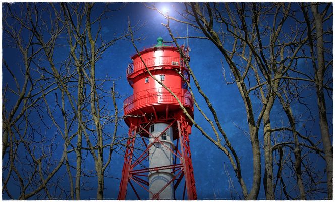 .... l i g h t h o u s e ...