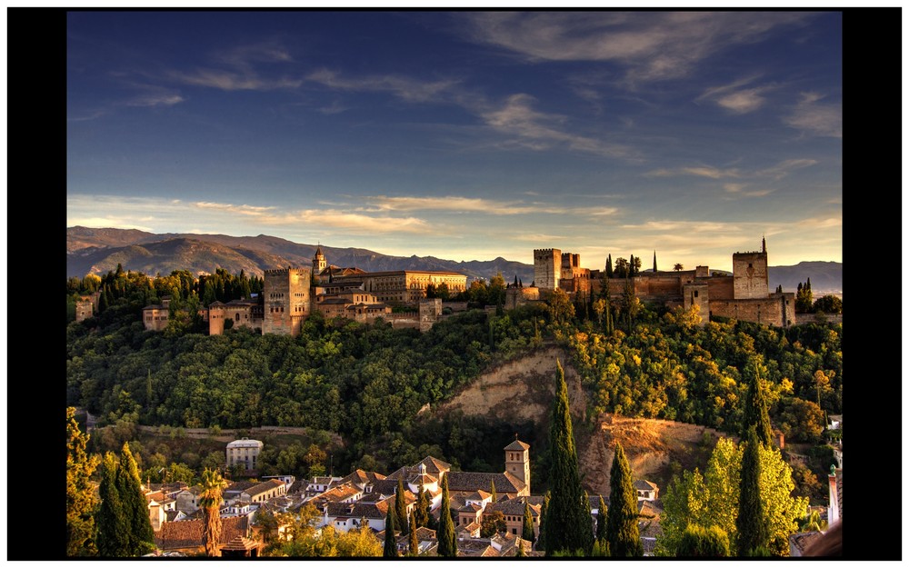 LA ALHAMBRA , GRANADA