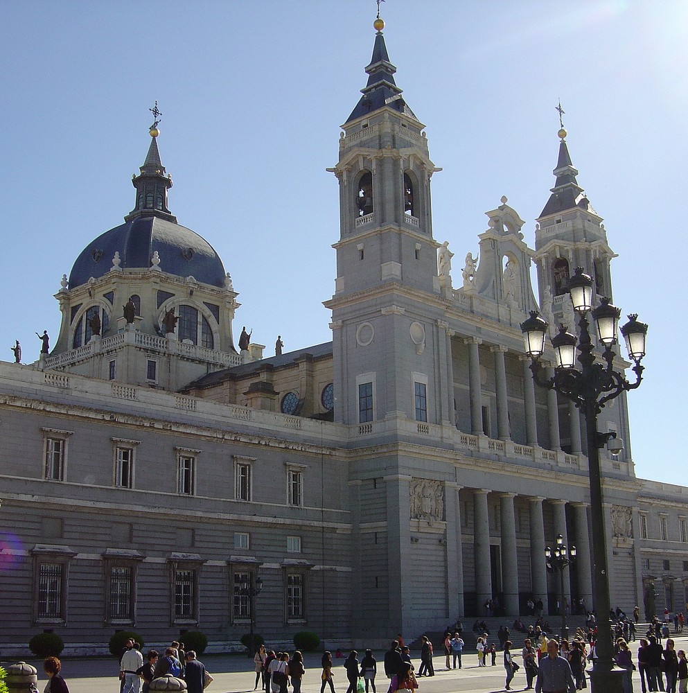 La Almudena