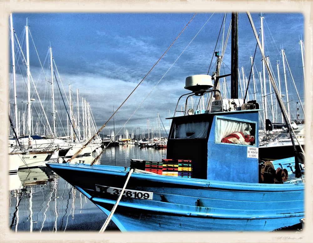 La barque bleue...