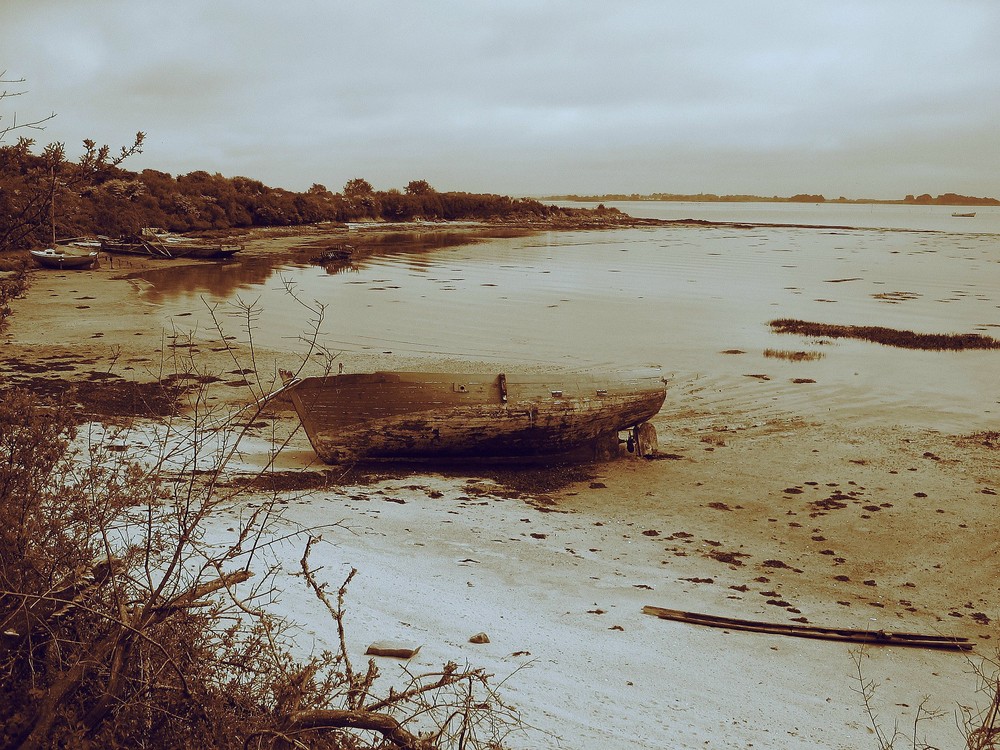 la barque de la plage