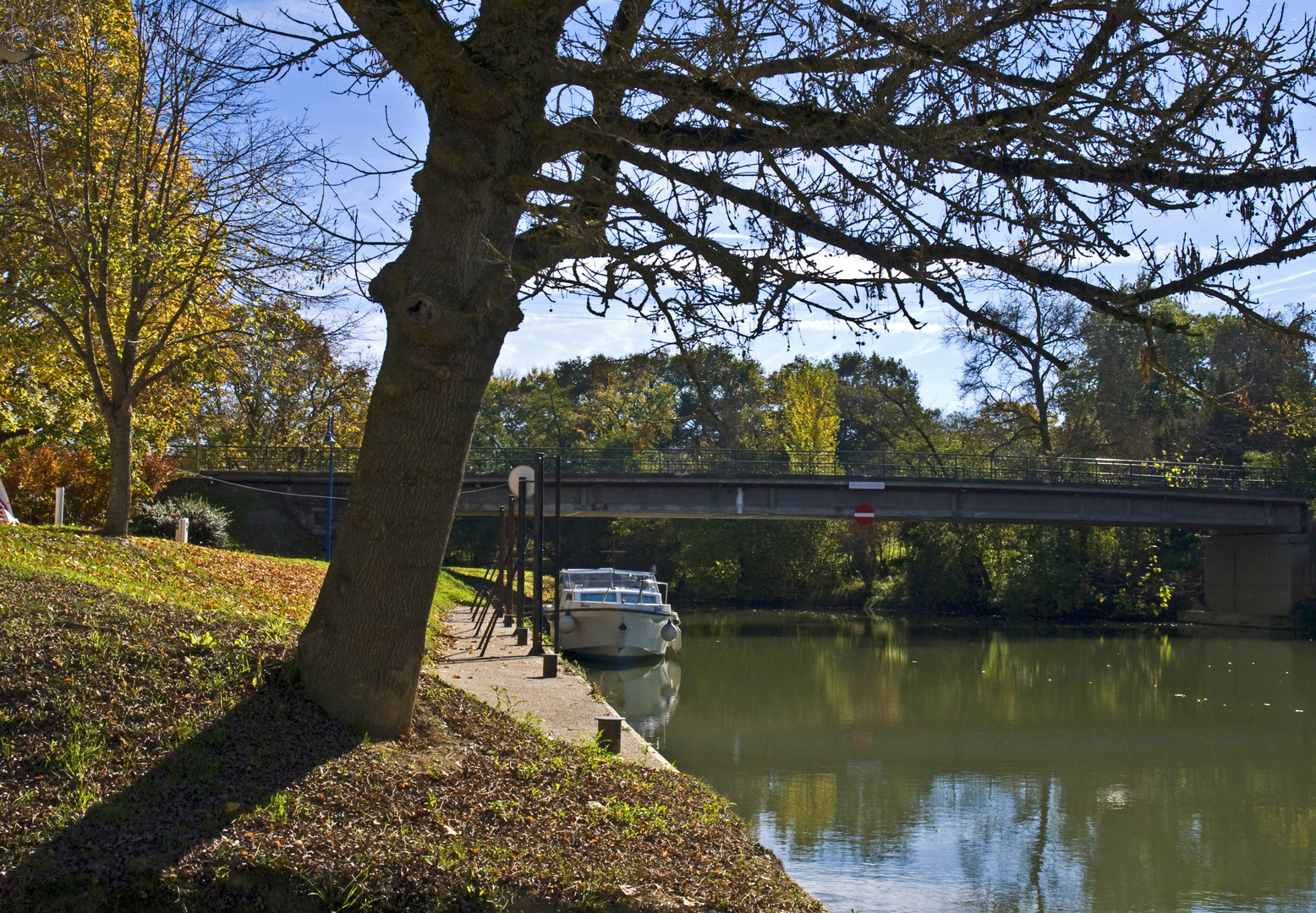 La Baïse à Valence-sur-Baïse en automne