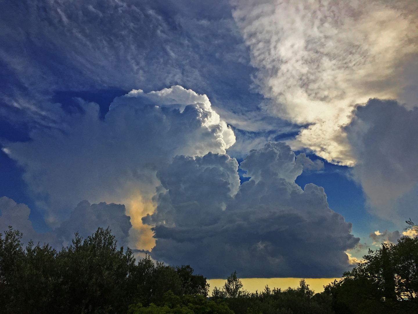 La beauté des ciels orageux 2