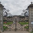 La belle grille d’entrée du Château de Malle