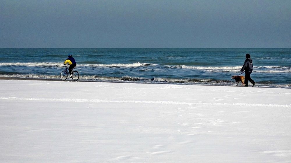 La bianca spiaggia di Rimini