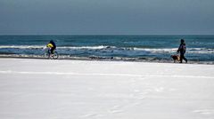 La bianca spiaggia di Rimini