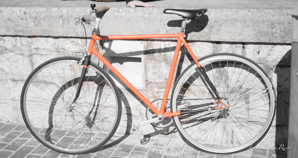 LA BICICLETA NARANJA