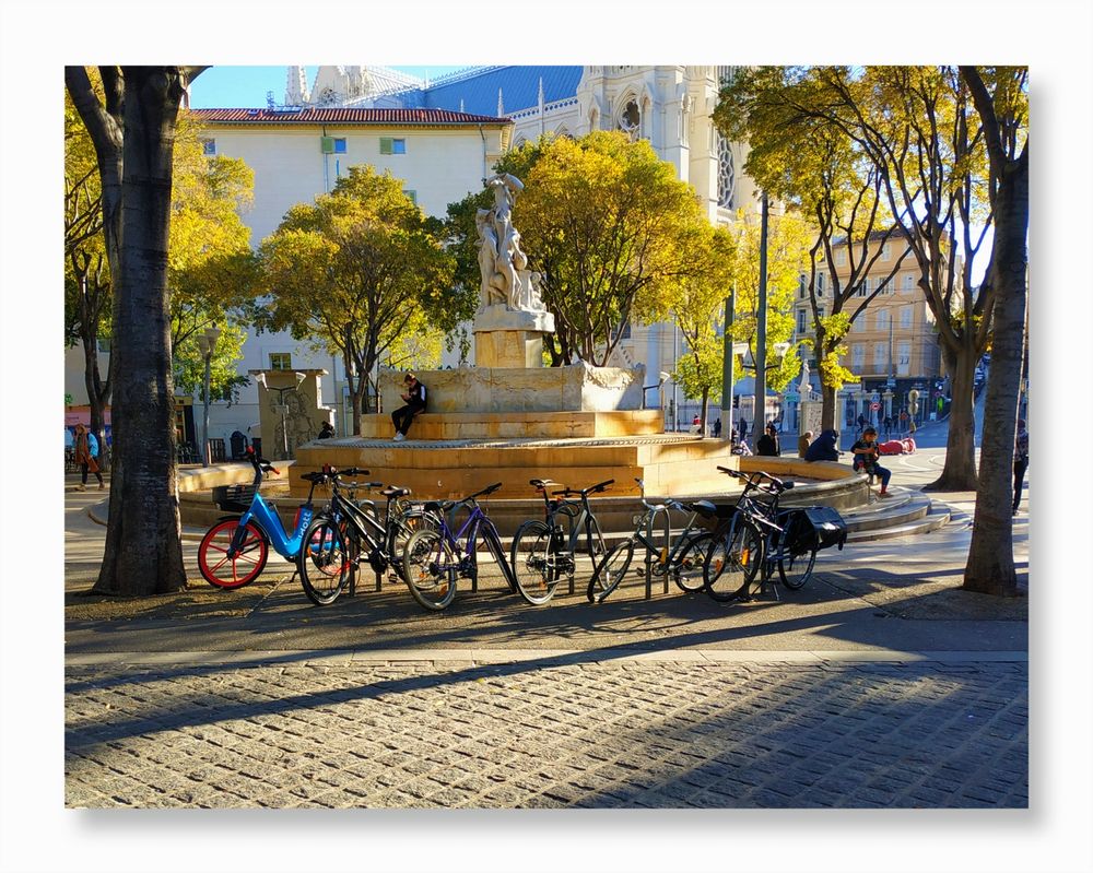 "La bicyclette bleue"