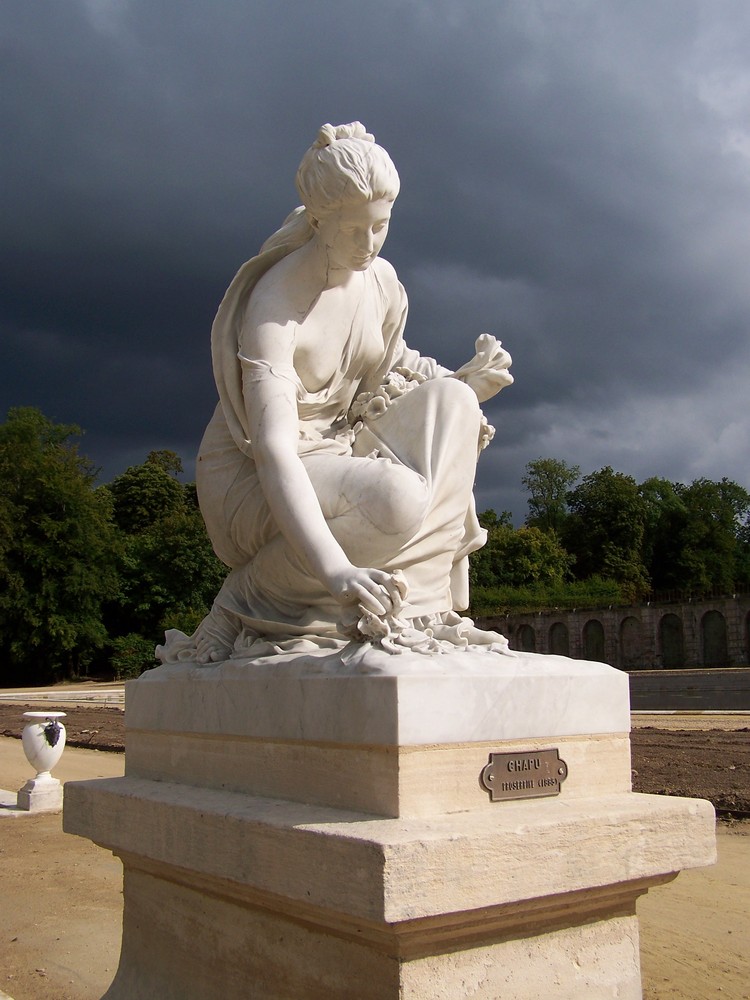 la blancheur face aux turbulences du ciel