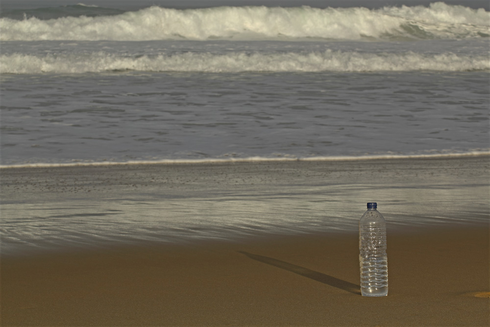 la bouteille au bord de l'eau !!!