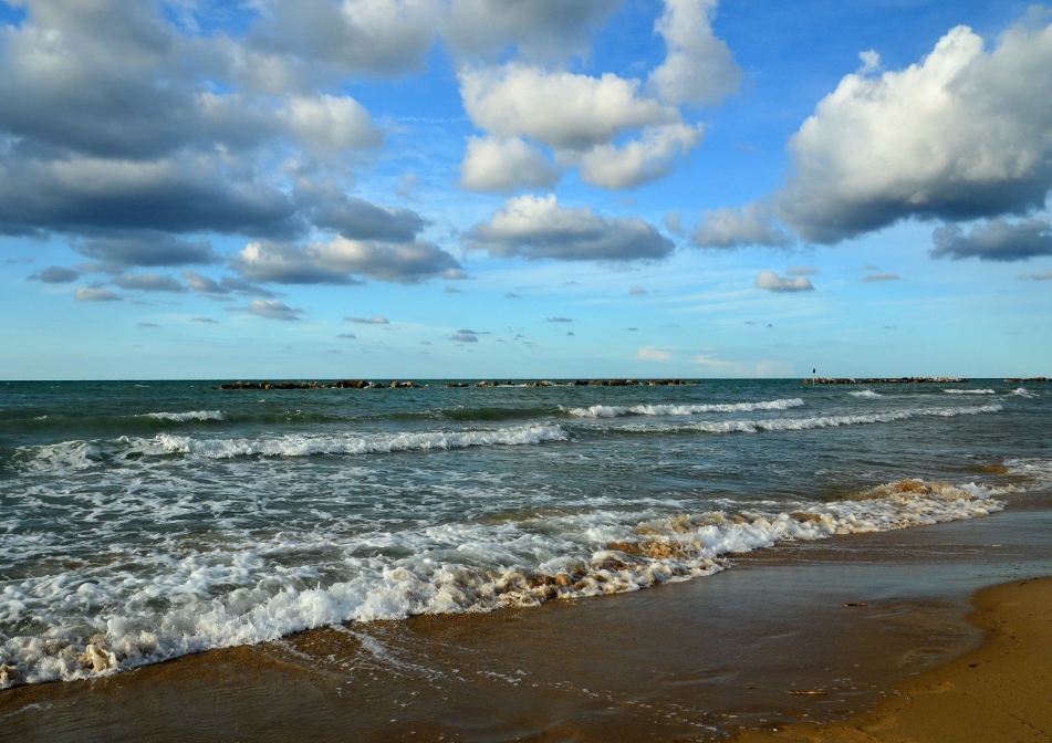 La brezza veniva dal mare