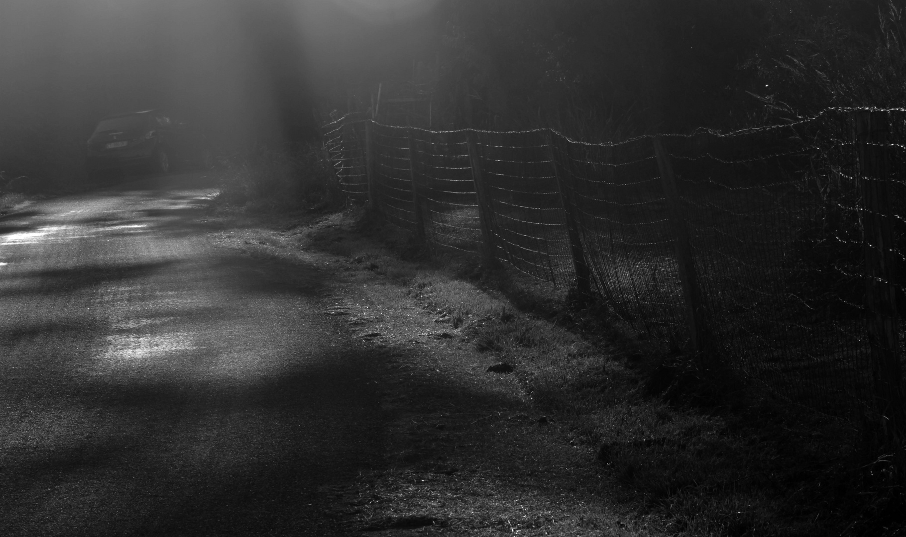 La brume se léve et l'obscurité grandit