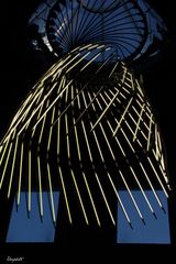 la cage de lumière dorée 