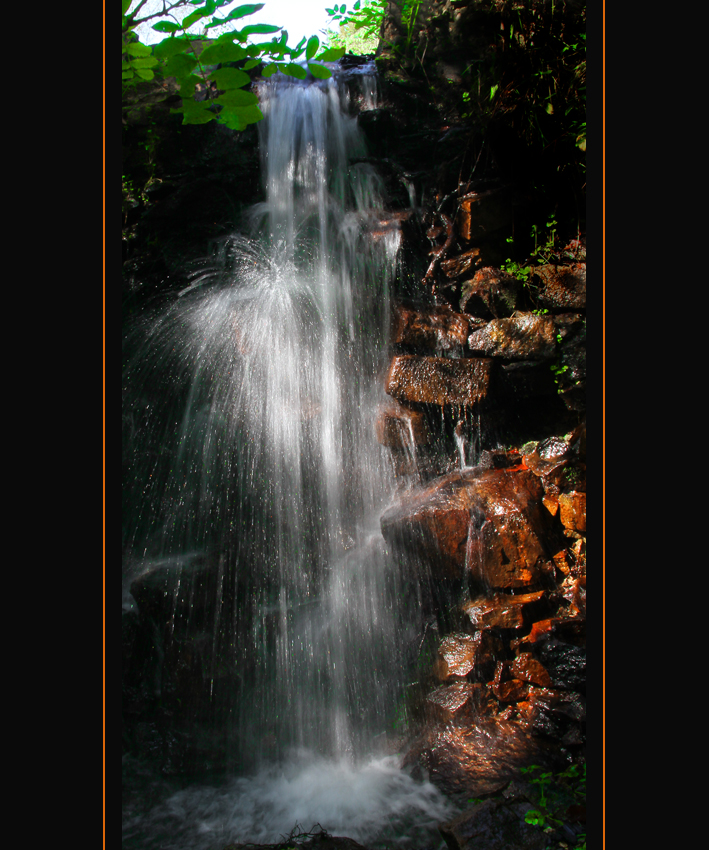 La Cascada Roja