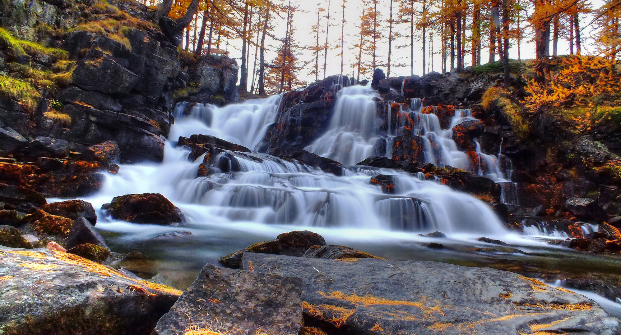 "La Cascade"