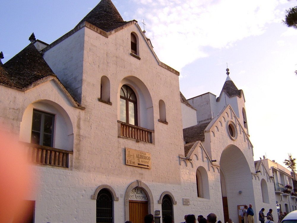 la catedrale di Alberobello - in Puglia